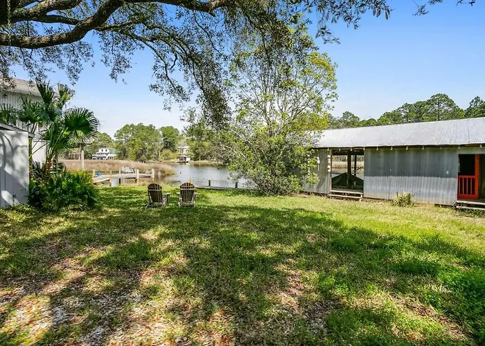 Holiday home Lone Palm On The Bayou